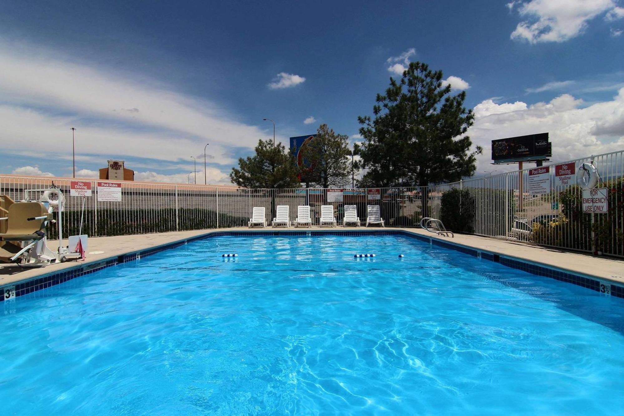Hotel 6 Nm Midtown